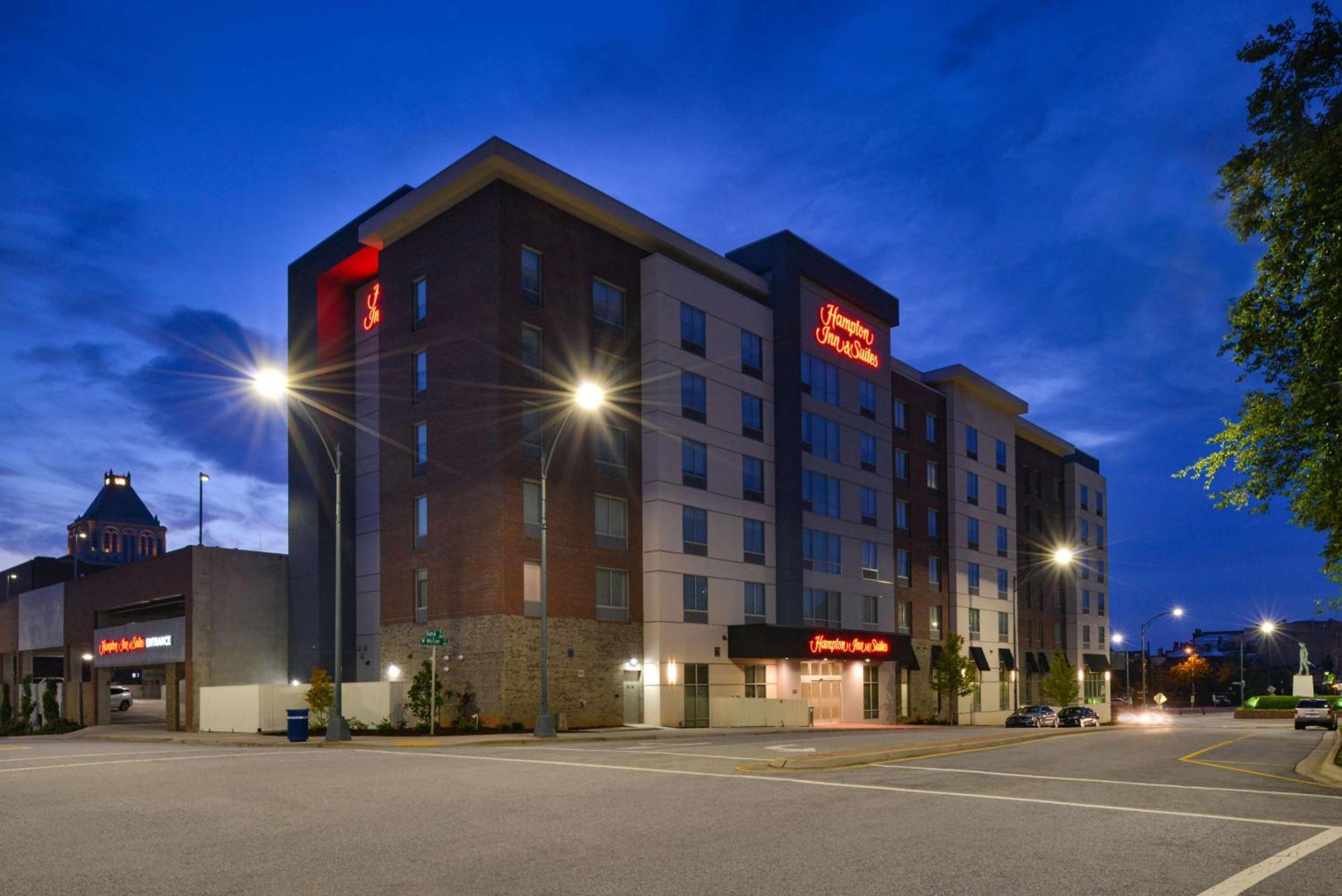 Hampton Inn & Suites Greensboro Downtown, Nc Exterior photo